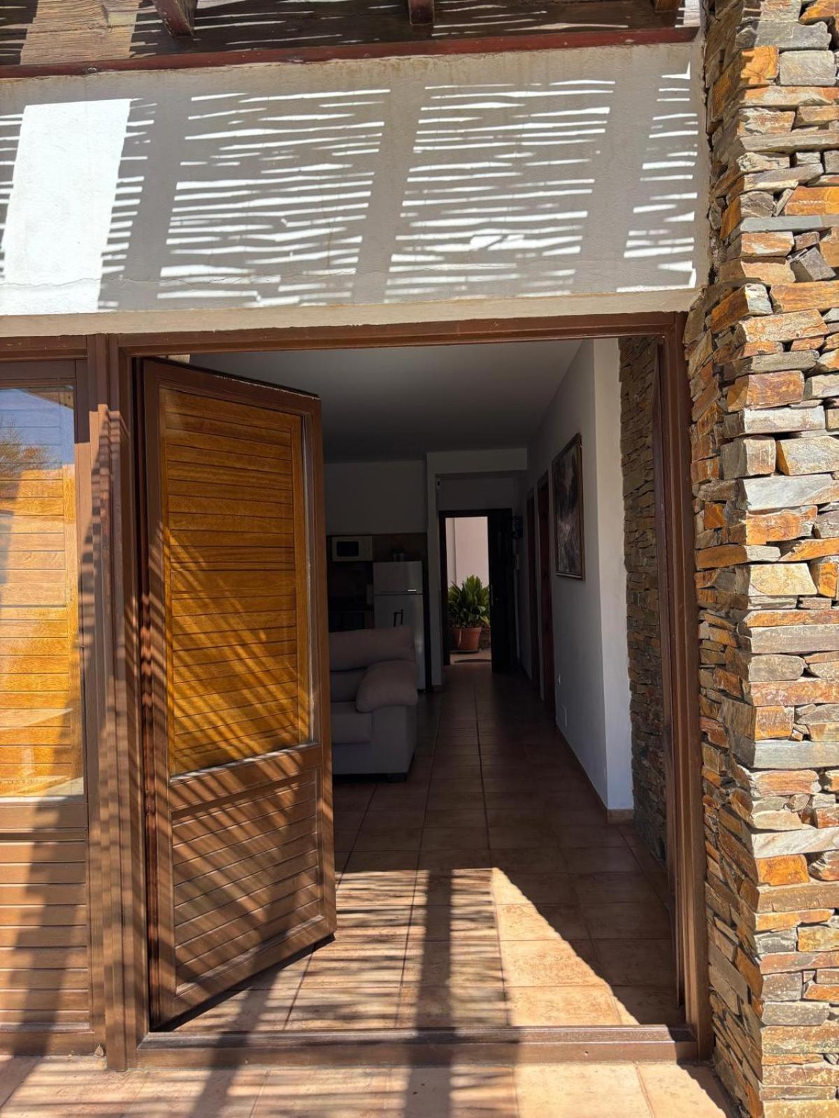 El Domingo En El Valle Fondon Ngoại thất bức ảnh